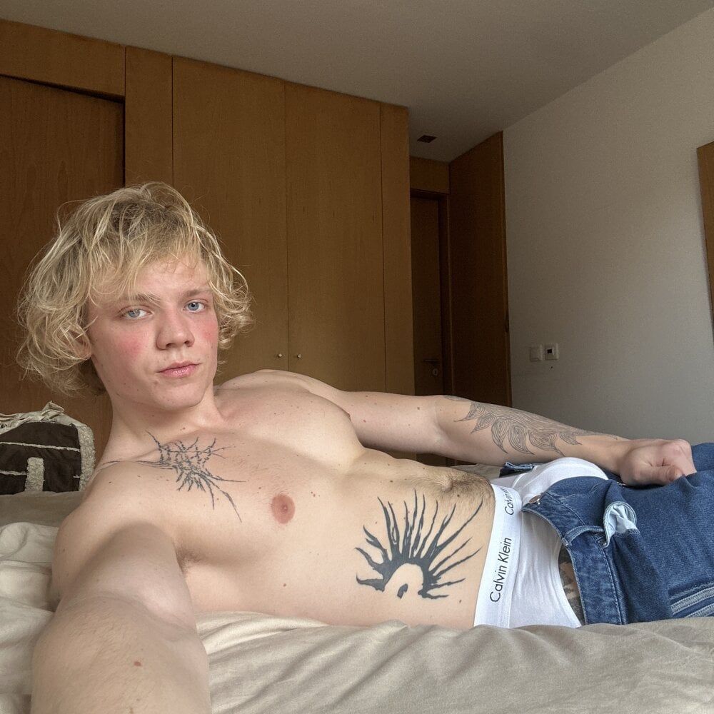 AlexBarczuk 離線 XXX 聊天