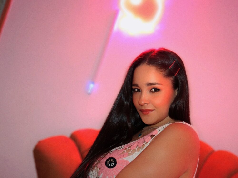 Live sex webcam photo for AYUMI_BENNET #286985384