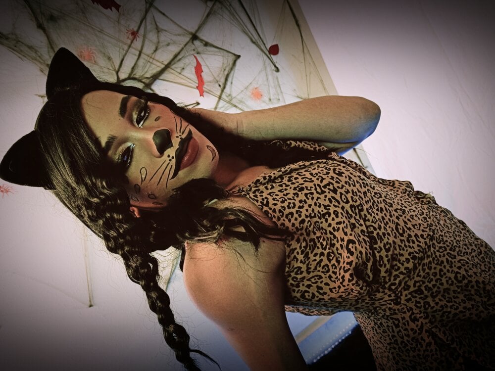 Lola_Cutes profile