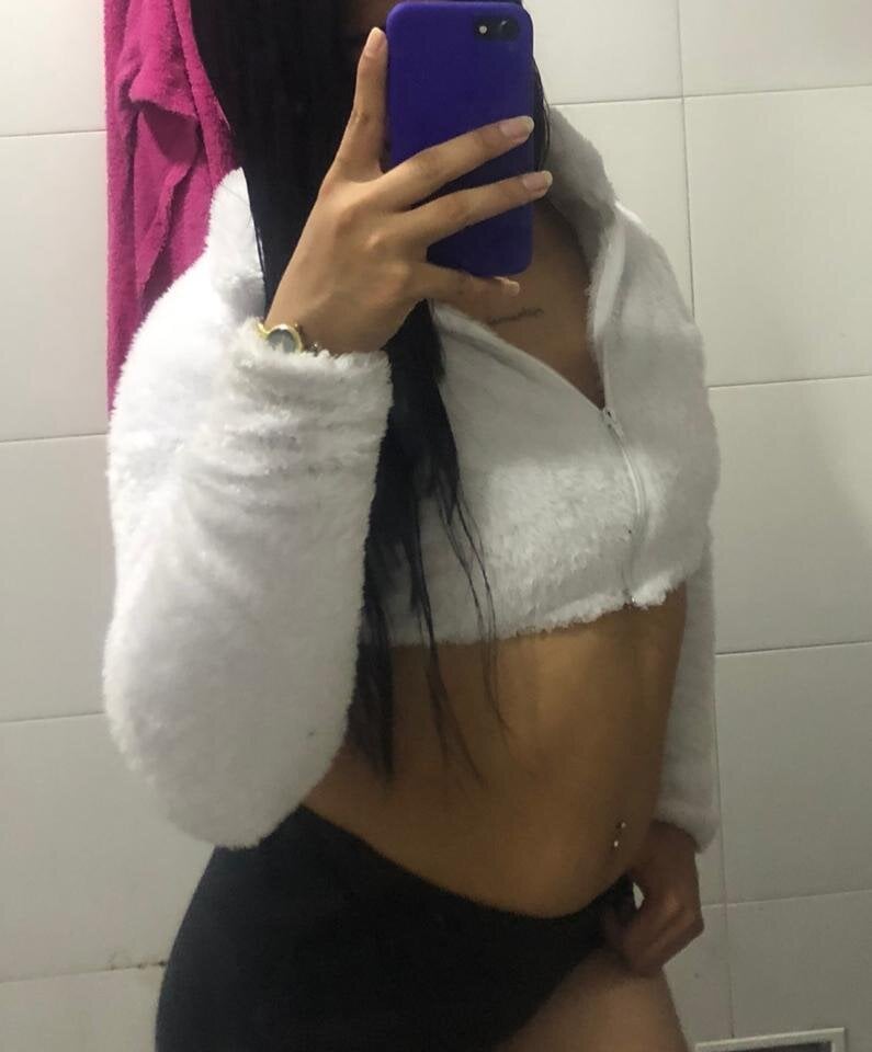 camila_johns_rs from stripchat
