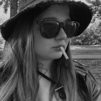 Maria_Hills' Offline Chat Room