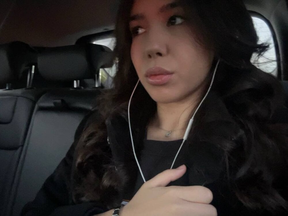 pornos.live lisanowens livesex profile in the-confused-room cams