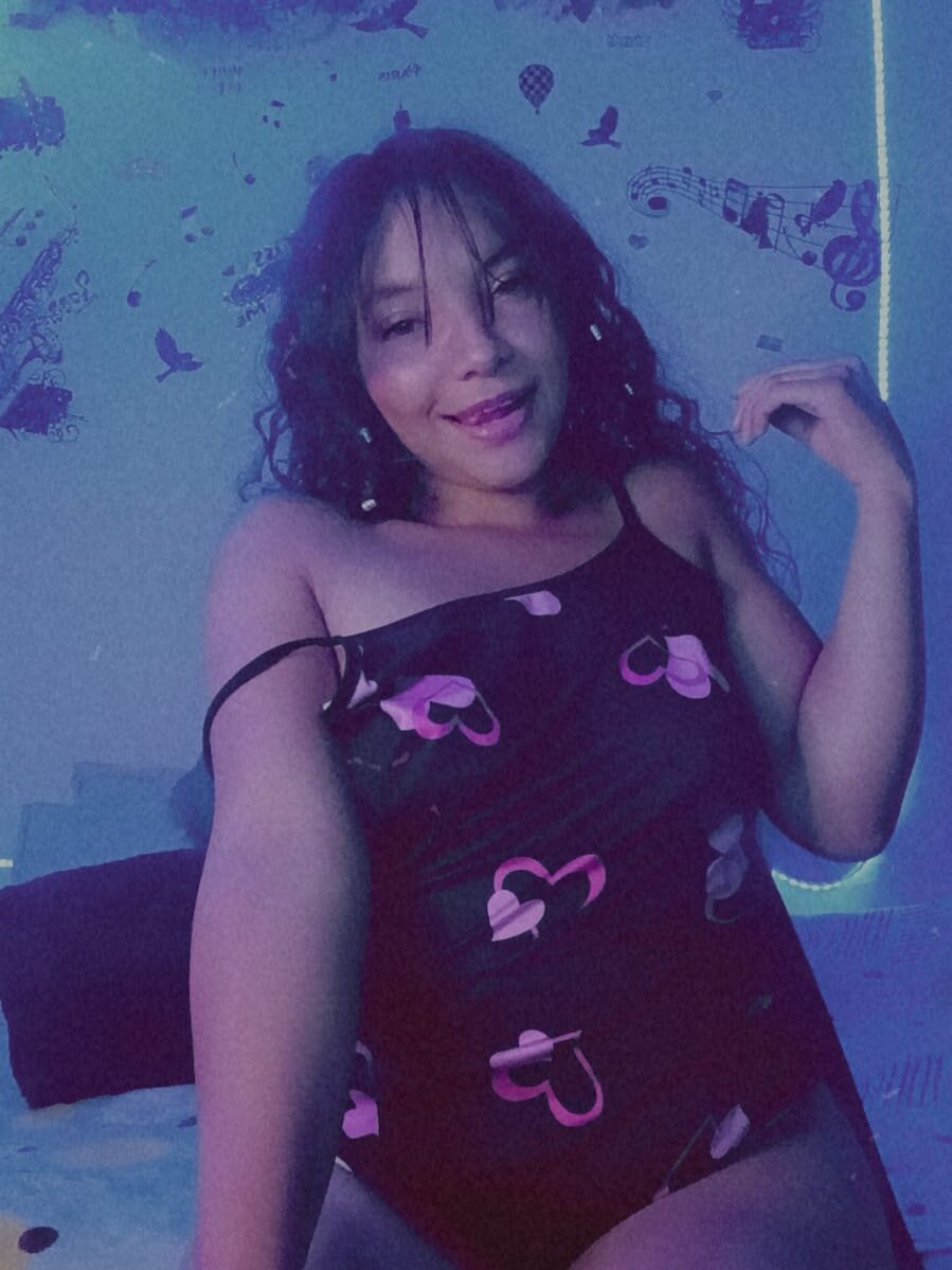 livesex.fan sarah_rouse_t livesex profile in thin cams