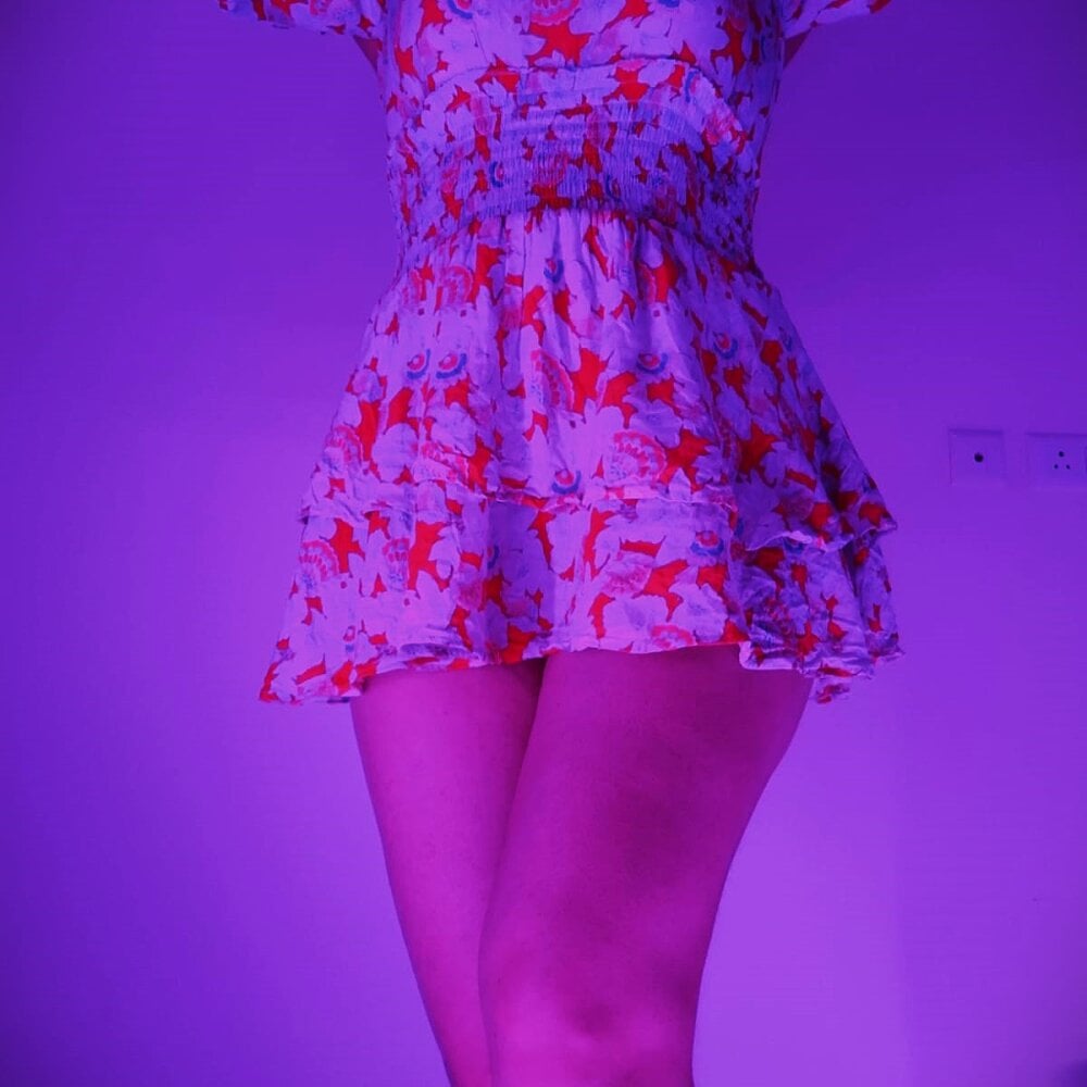 livesextrans.com eera_roy livesex profile in blond-hair cams