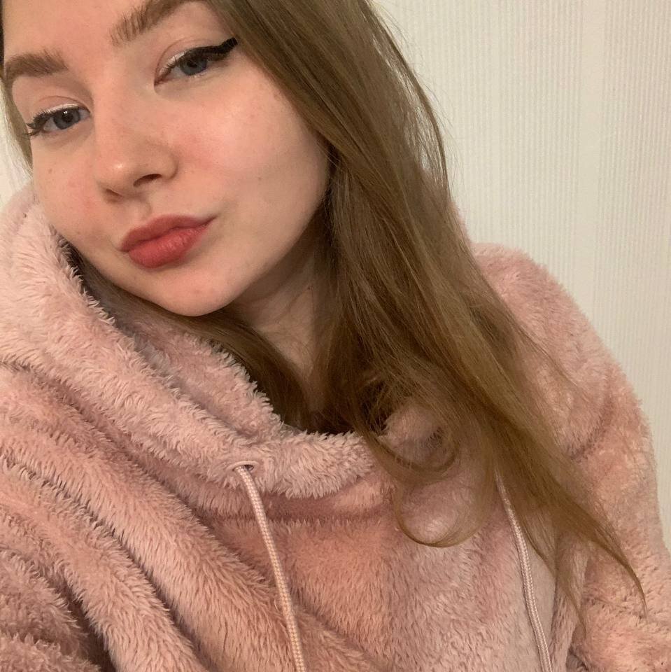 LiseTinypoet's Sex Photo Gallery with Nude Pics | Stripchat