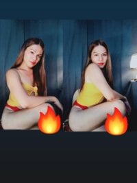urblossom_layckaxx's webcam live show