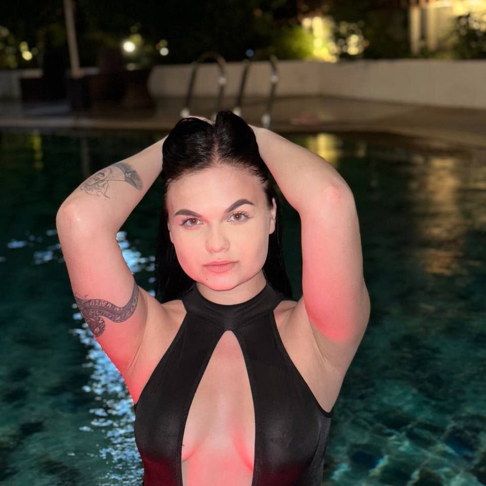 Live sex webcam photo for Emma_Rocsi #288547630