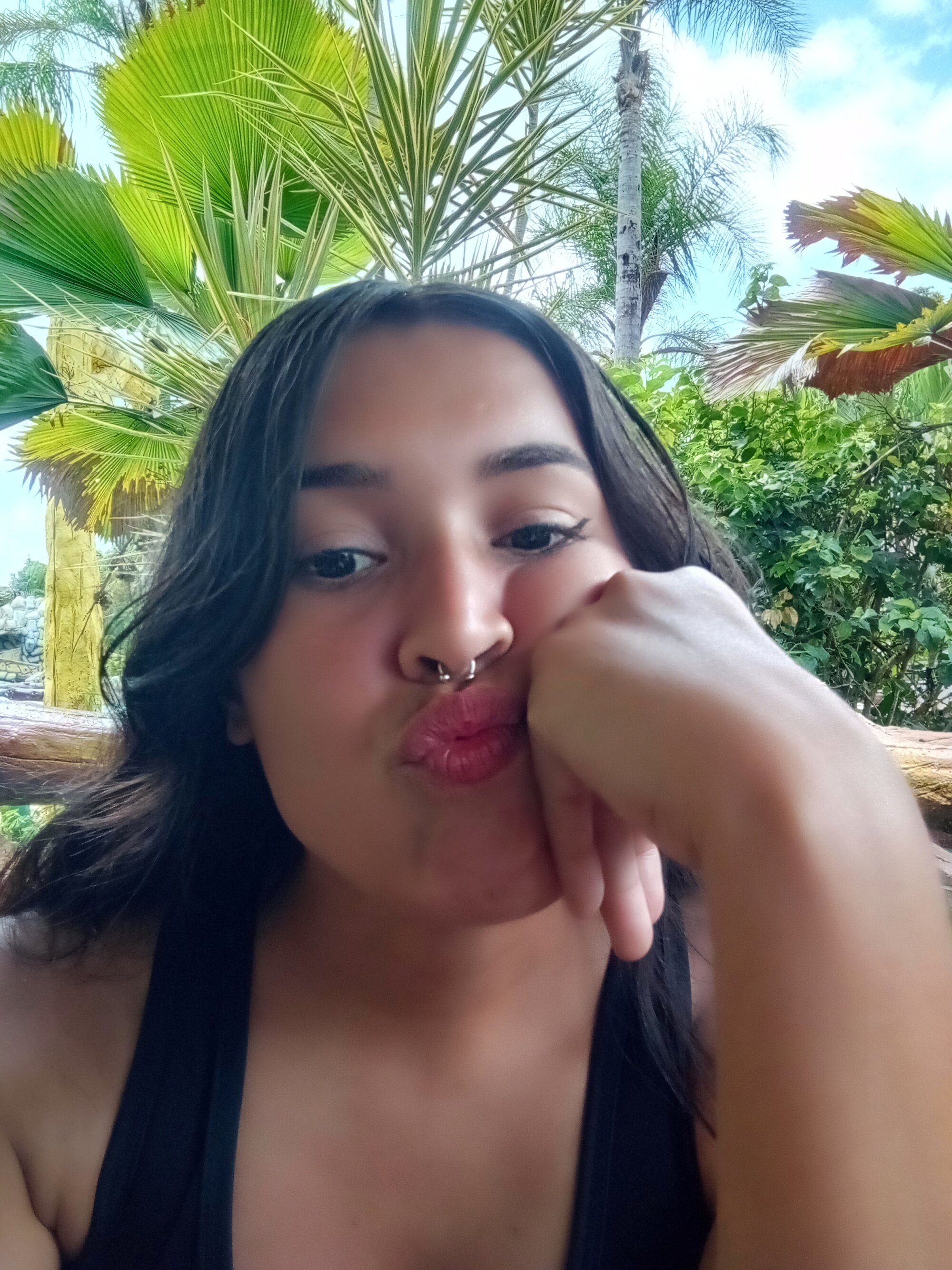 Carlahot25