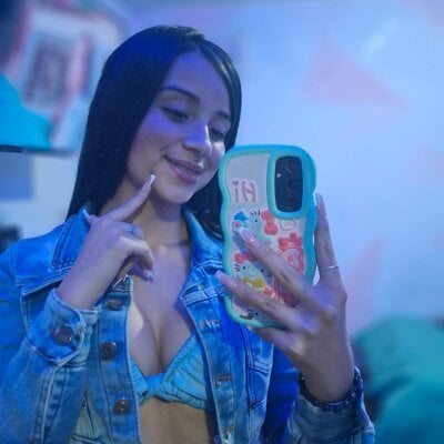 camila_carter1 on StripChat