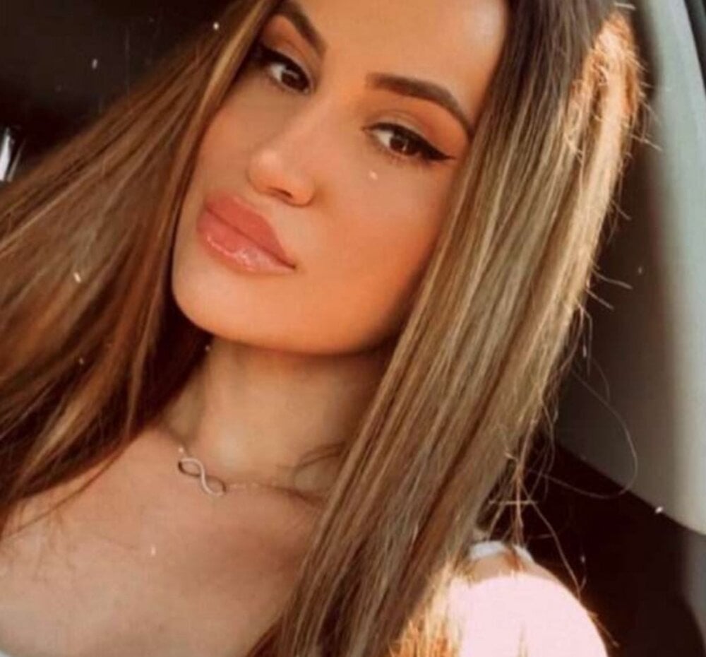 alycereed webcam livesex profile on amateursex-livecam.com