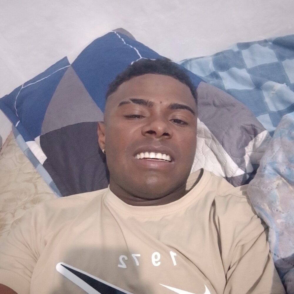 y3tr1999's Offline XXX Chat