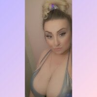 BrittanyIvy's Offline Chat Room