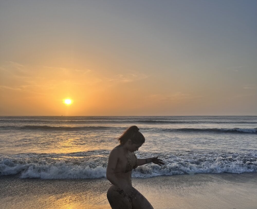 candyfox26__'s Offline XXX Chat