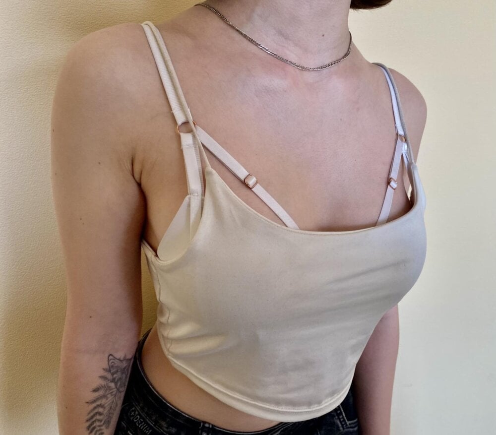 sexlivecamsites.com stella-maers livesex profile in where-you-can-find-the-perfect-girls cams