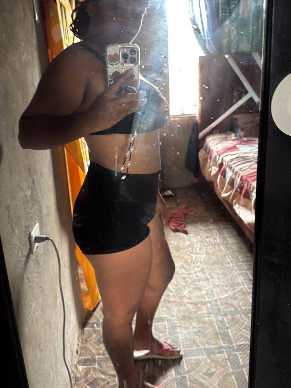 ESTEFANI_TU_NENA's Offline XXX Chat