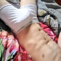 misterhuuge's webcam live show
