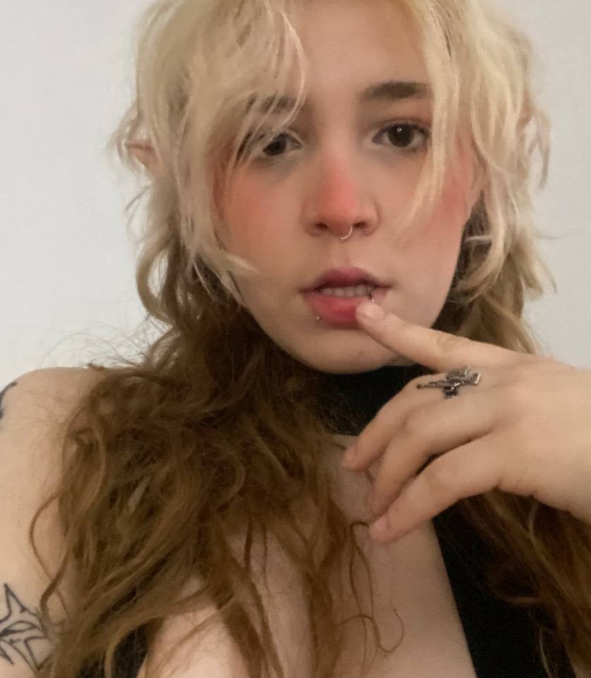 Live sex webcam photo for Alex_Howell #290196893