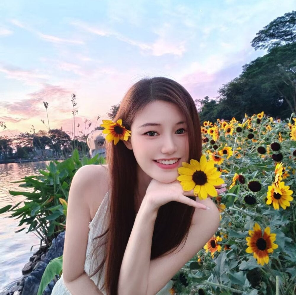 livesexr.com _ninian livesex profile in you-about-to-enter-onto-the-domintion-of-twilight-zone-were-you-never-been-before-planet-earth-space-somewhere-out-there cams