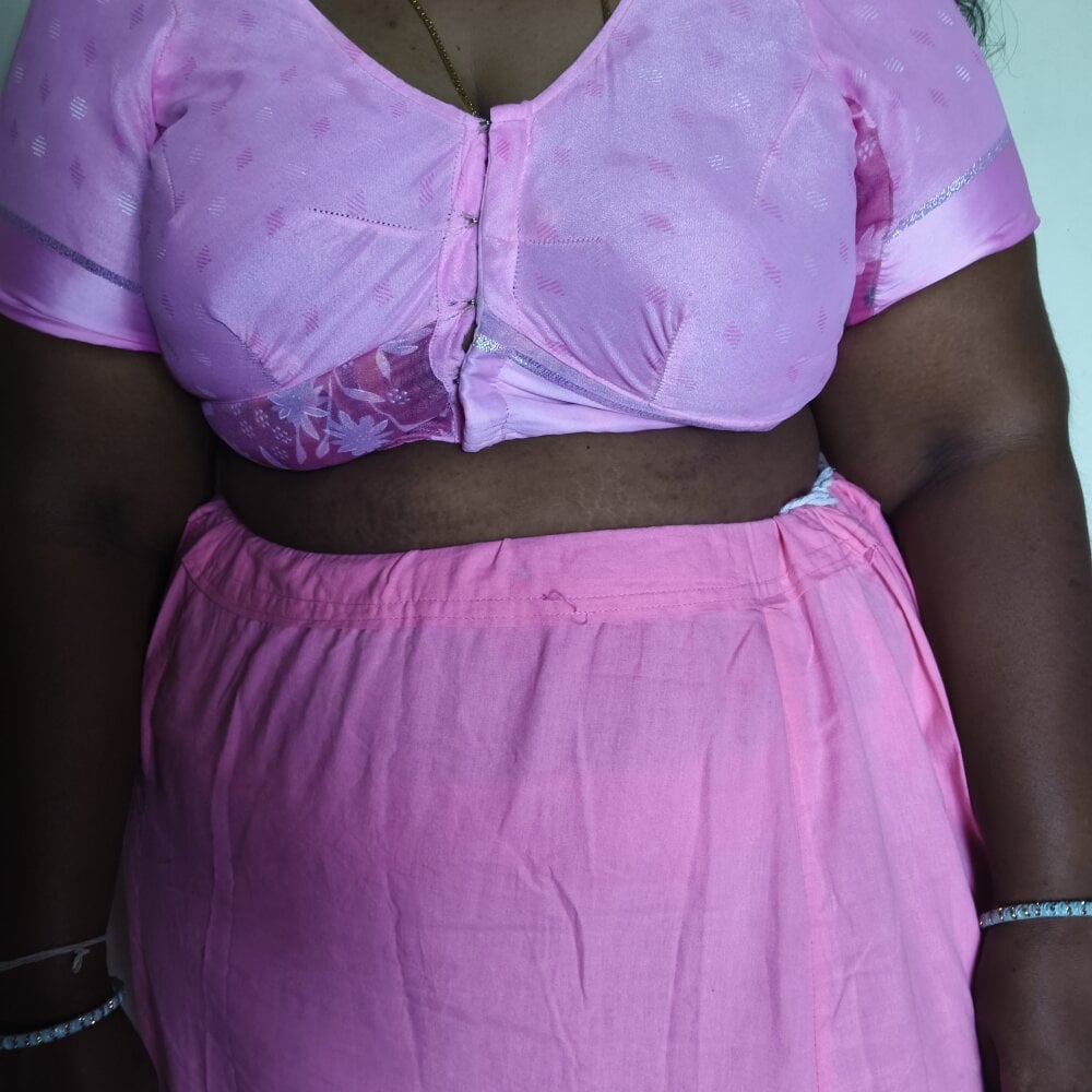 badgirlwebcam.com kineera_kontepilla livesex profile in wherever-you-want-me-3 cams