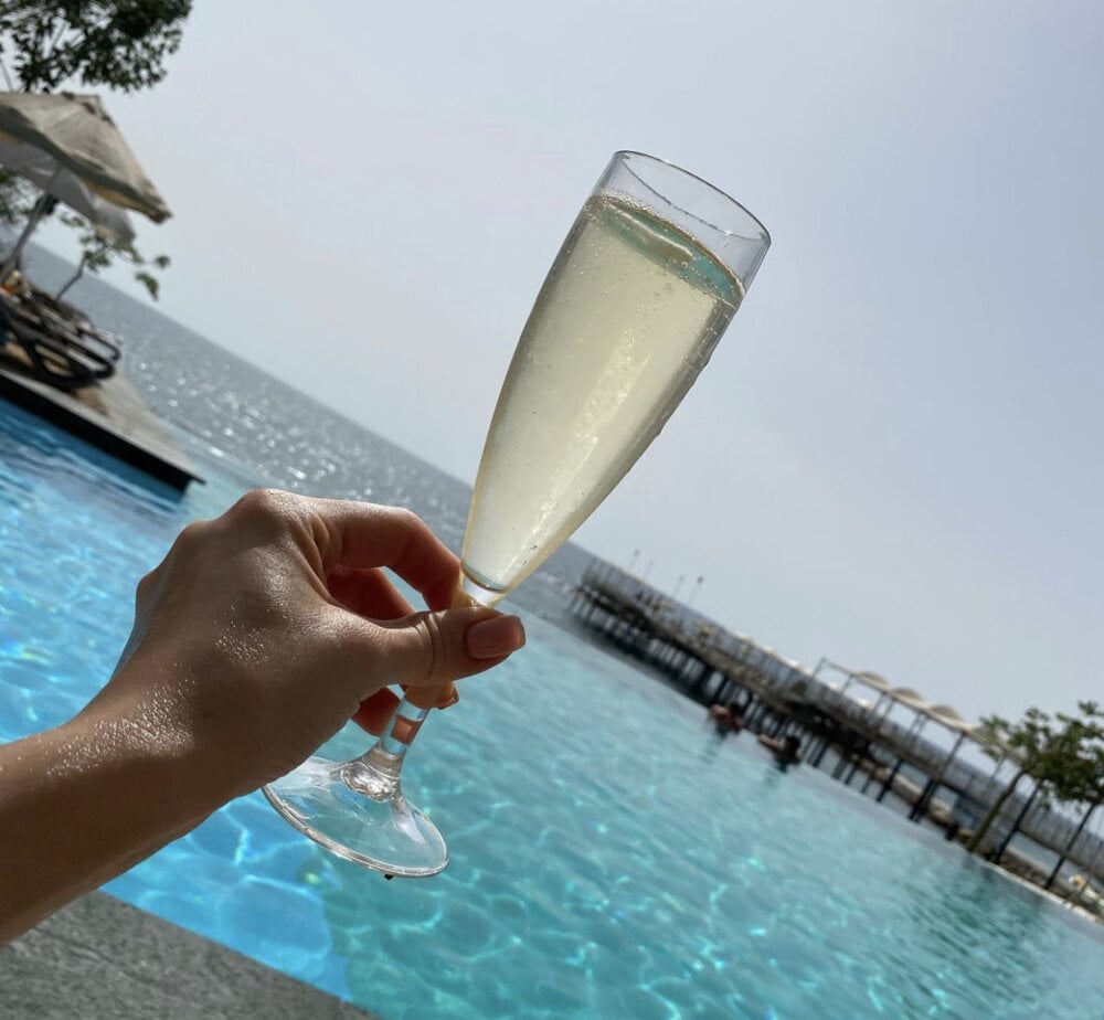 nnn_hhh2's Offline Chat Room