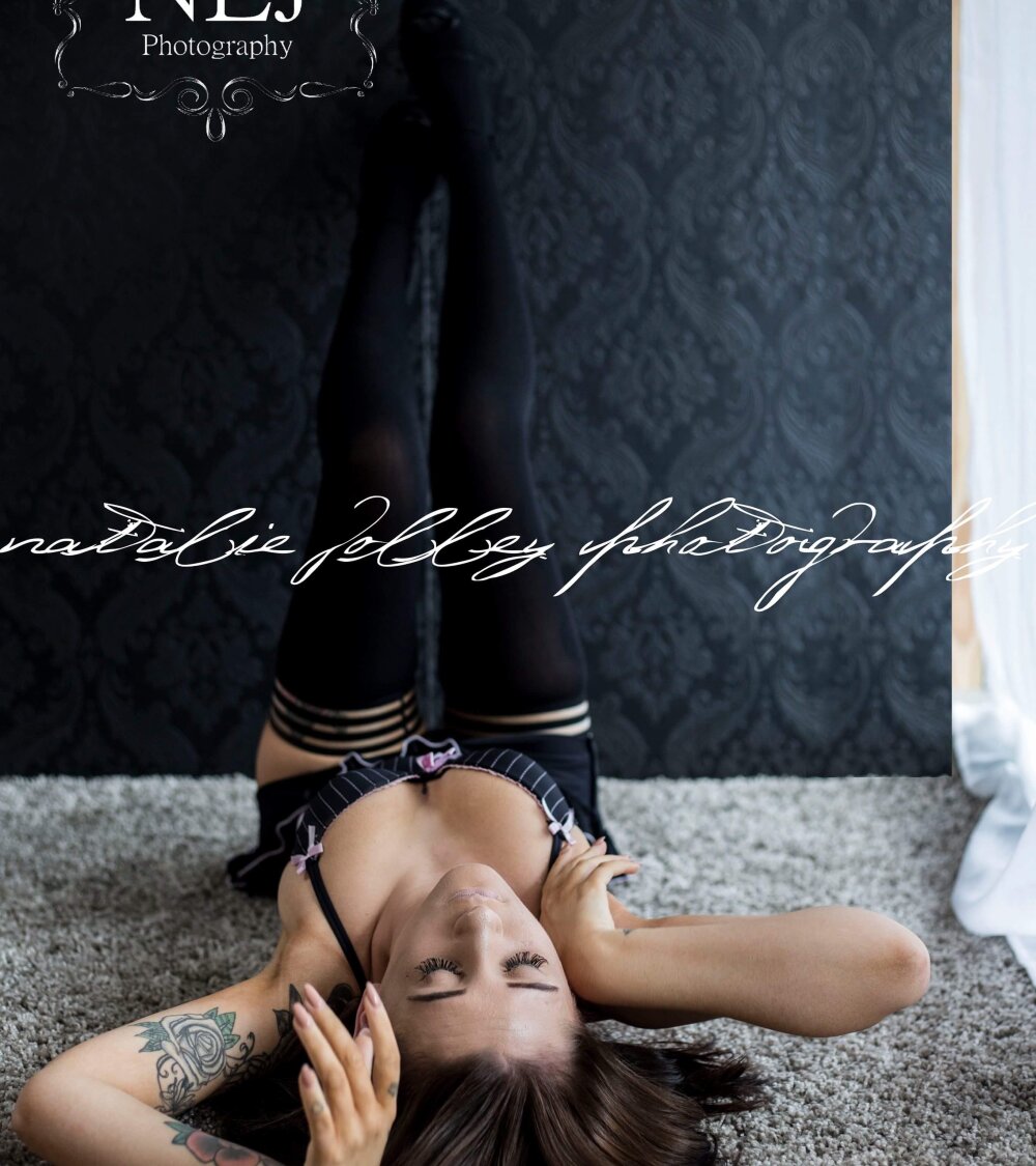 MissSquirtlee's Offline XXX Chat