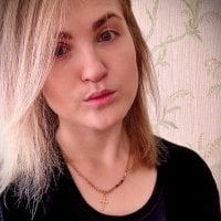 playful-sara's Offline Chat Room