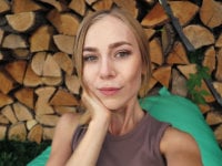 SluttySunny's Offline Chat Room