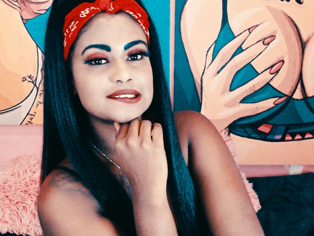 Live sex webcam photo for CherryXindianX #289367637