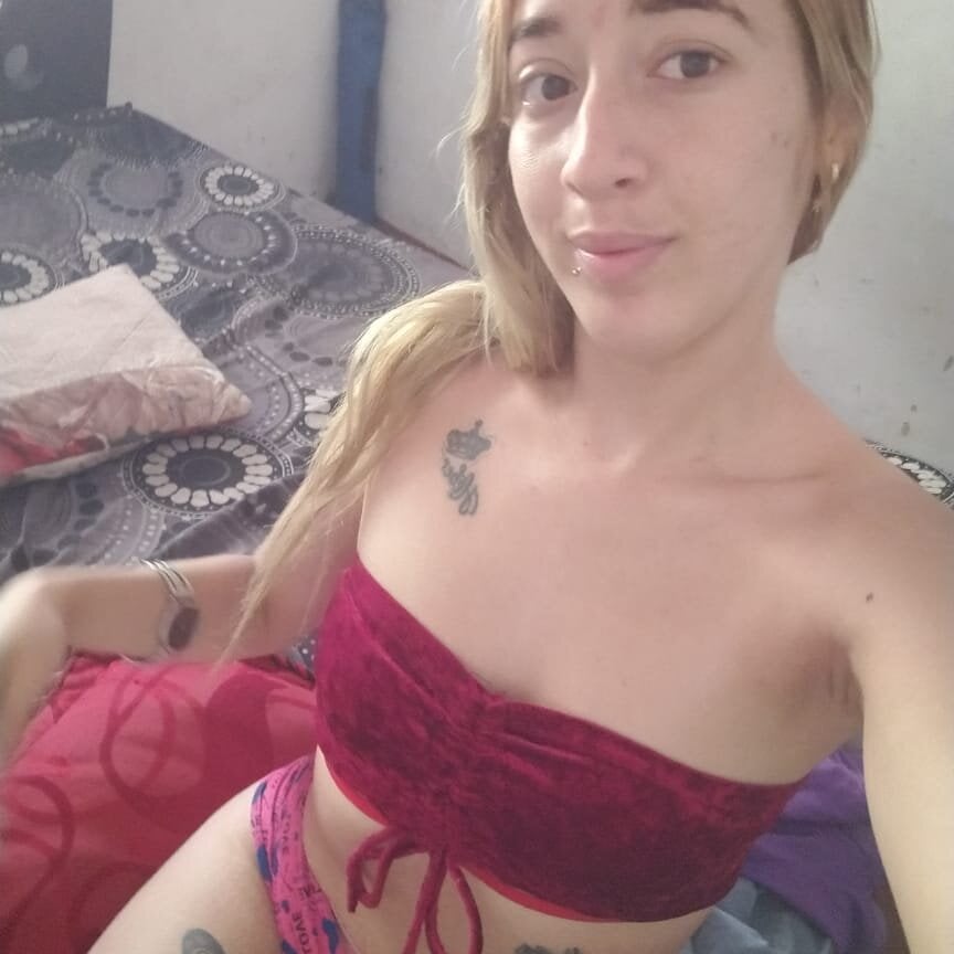 free6cams.com pamela_skinnysexy livesex profile in land-of-ooo cams