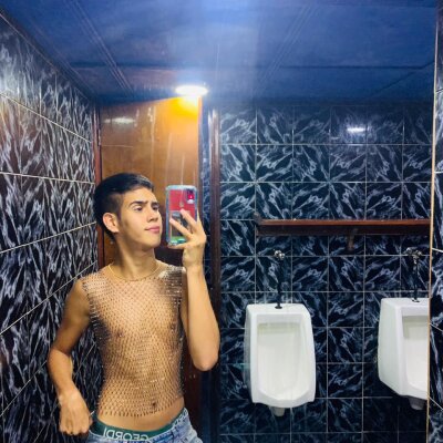 tomy_and_chris from stripchat
