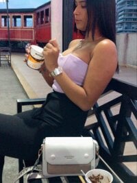 Shopiaruger's Offline Chat Room
