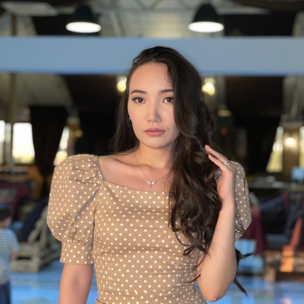 Bella_mia_主播：免费直播性爱表演和聊天 Stripchat