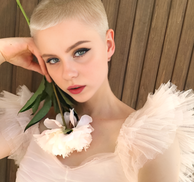 PrudenceBiglow Female Teen Live Webcam Striptease