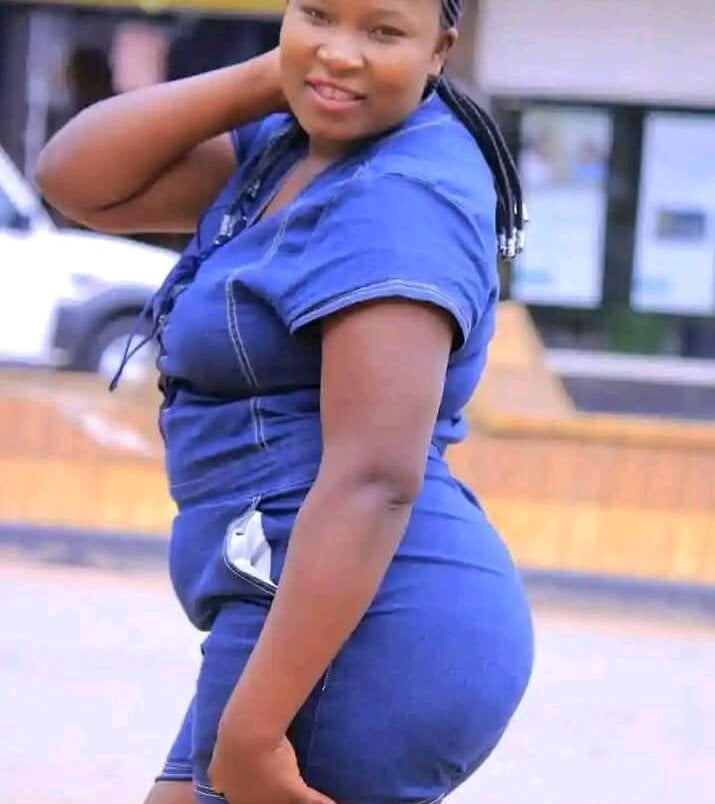 stripchat sweetness190 webcam profile pic via maturelivesexcams.com