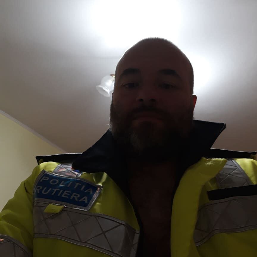 Ayrtonny2025 Offline XXX-chat