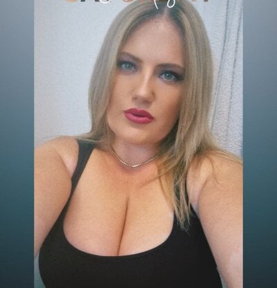 amanda-hornySeduction - curvy young