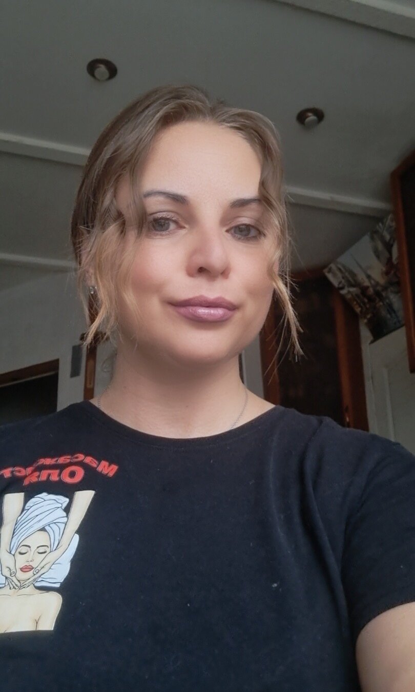 دردشة Alina_Burleck الجنسية دون اتصال