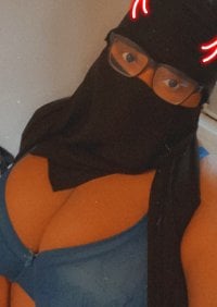 Submissive_muslim's Offline Chat Room
