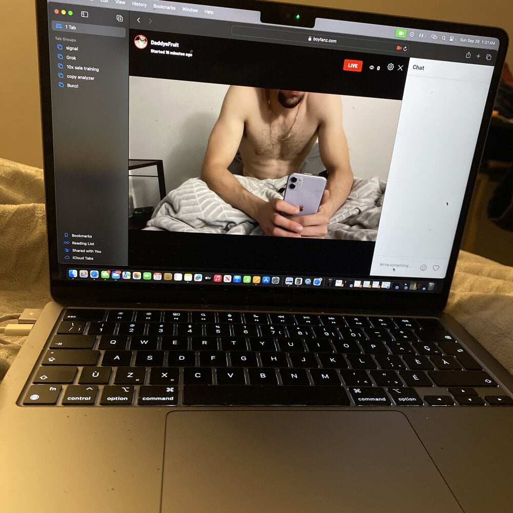 luckyfruitdad from stripchat
