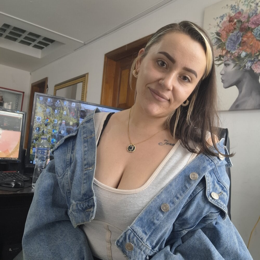 CurvyLust_x profile