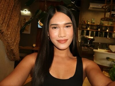 Leighs_Celine Trans Ejaculation Webcam Strip