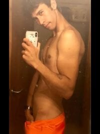 hothornyboy28's webcam live show