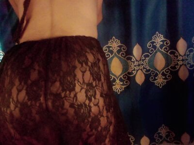 Lolona on StripChat