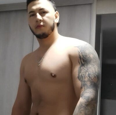 tonipons_ from stripchat