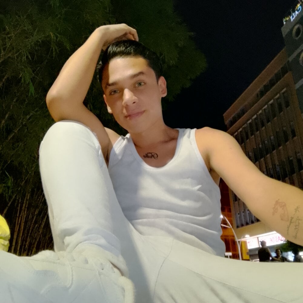 ianschneider from stripchat