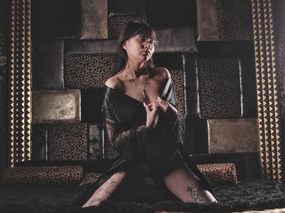 Lola_Sins profile