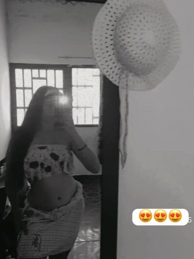 elivecams.com blancanieveshot livesex profile in ethnicitylatino cams