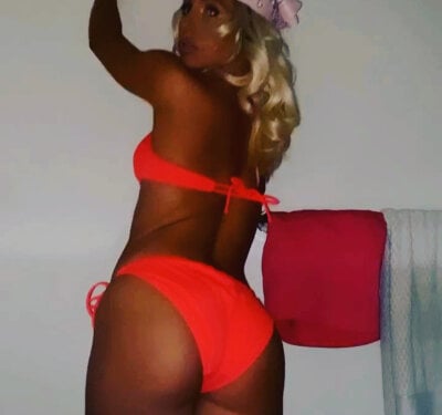 Fitnessbabe69 - blowjob milfs