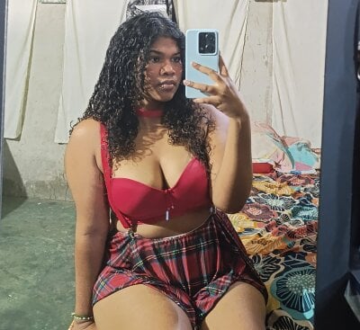 Darkgirl_suarez Female Newblackhair Webcam Strip