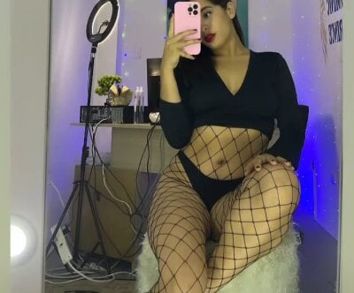 red_butterfly17 from stripchat